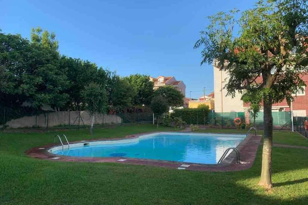 דירות סואנסס Garaje Y Piscina Comunitaria! מראה חיצוני תמונה
